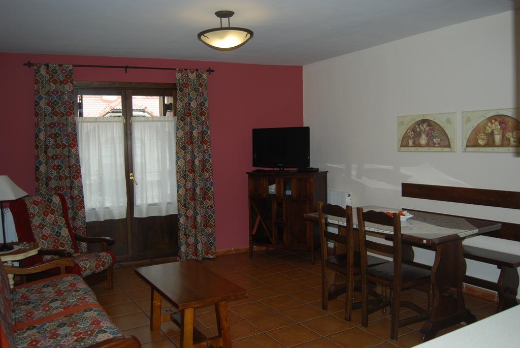 Apartamentos Casa Isabale Biescas  Pokój zdjęcie